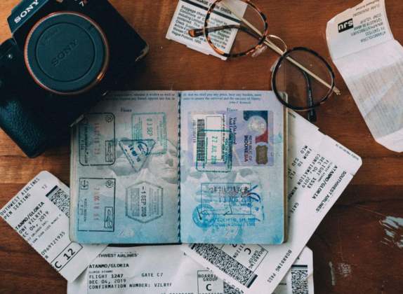 puedo viajar con mi pasaporte a punto de vencer